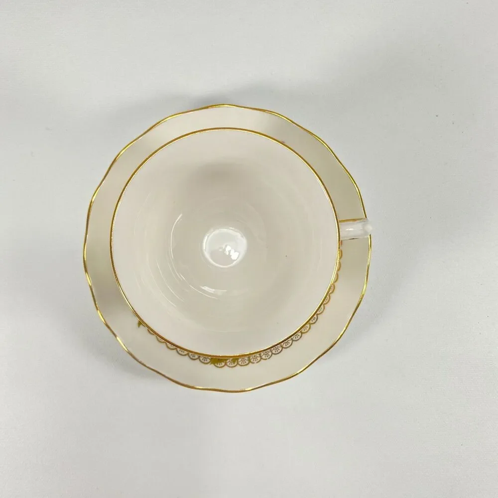 Vtg Queen Anne Ridgway Potteries China Tea Cup & Saucer 8436 Yellow Blue Daisy